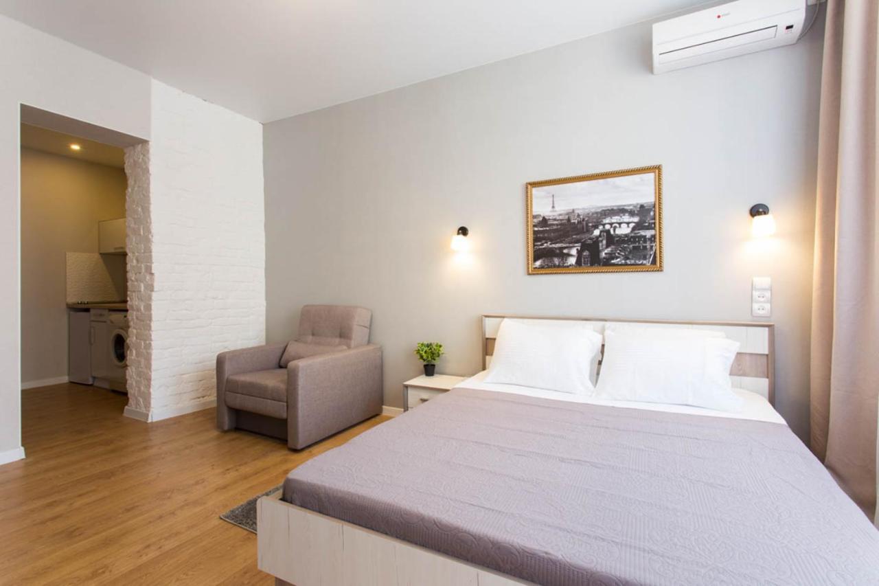Cozy Apartment Beside Metro Yaroslava Mudroho, Universytet - Chernyshevska Str 95-6 Kharkiv Extérieur photo