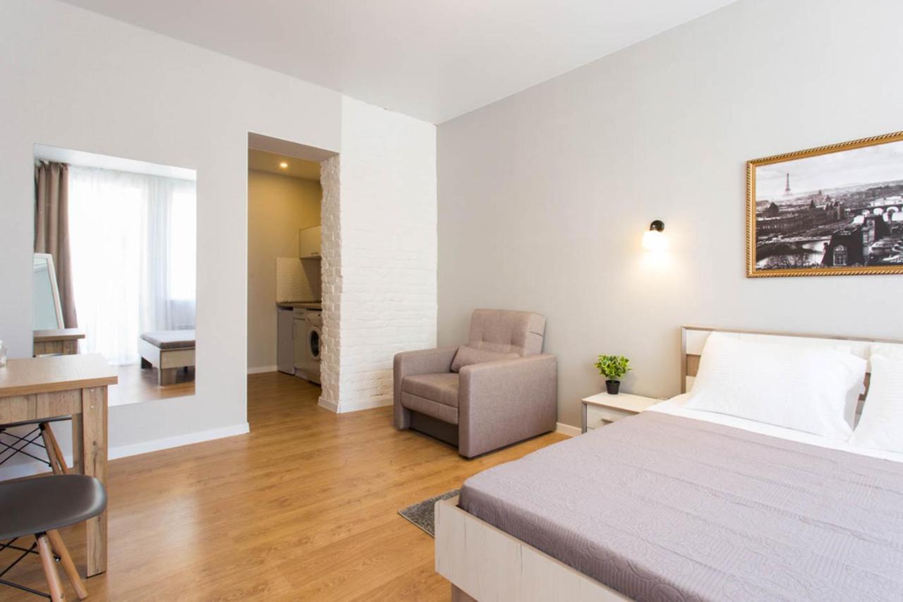 Cozy Apartment Beside Metro Yaroslava Mudroho, Universytet - Chernyshevska Str 95-6 Kharkiv Extérieur photo